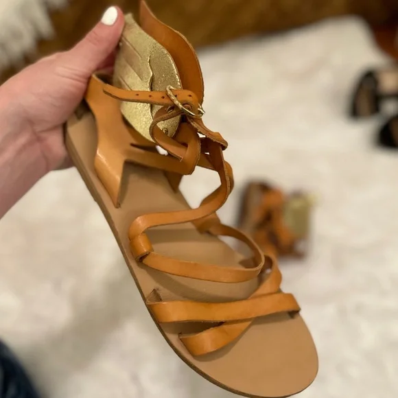 Ancient Greek Sandals Size 9 (fit like 8) all leather with gold wings pre-owned - Picture 5 of 9
